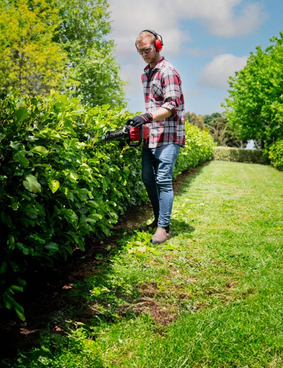 hhh36-hedge-trimmer-product-page-hero-mobile-1600x2080-min